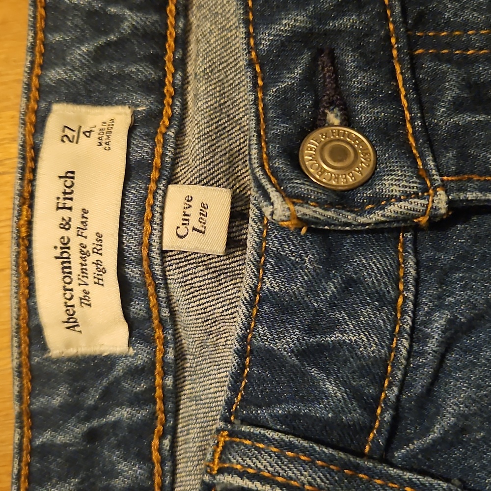 Abercrombie & Fitch Blue Jeans, The Vintage Flare High Rise (Curve Love), 27L